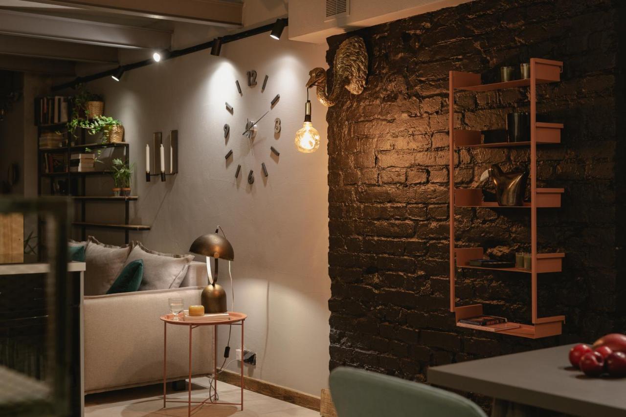 City Garage Apartment - Lwowska 9 Варшава Экстерьер фото
